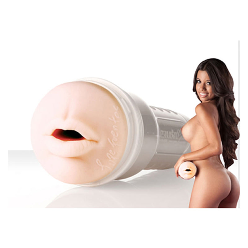 Fleshlight Girls Lupe Fuentes 吞咽