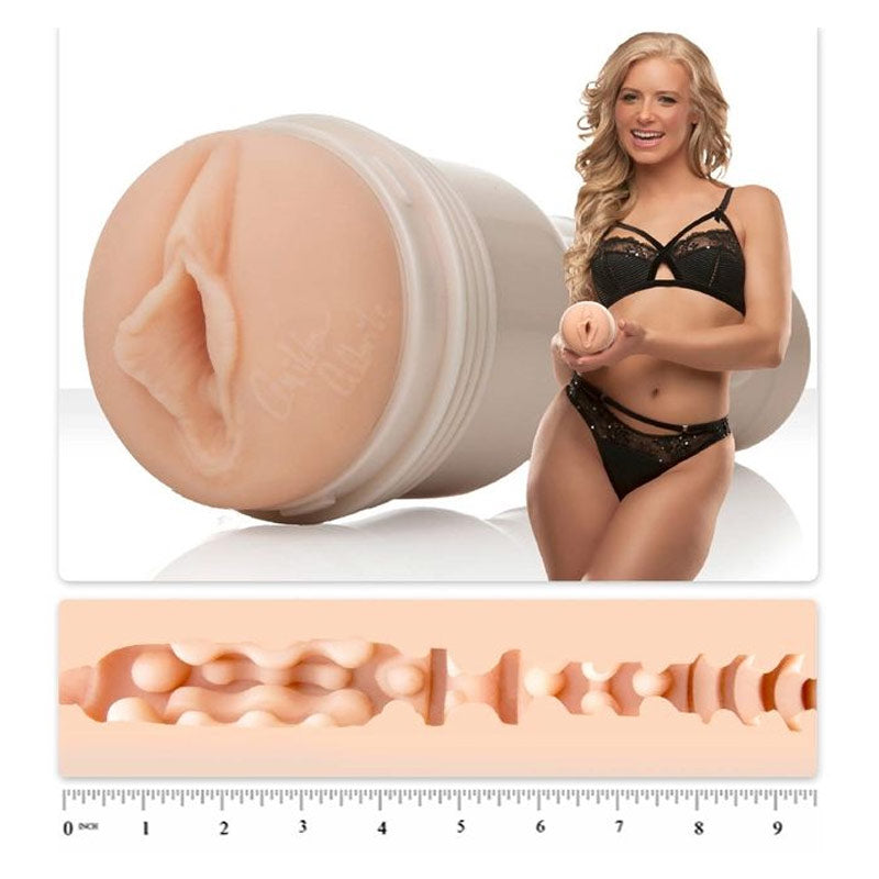肉色女孩 Anikka Albrite