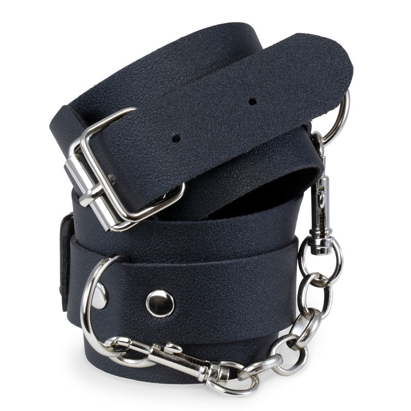 对另类性癖感兴趣的初学者 BDSM 套装