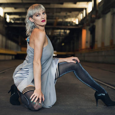 Kixies Kaylee 灰色闪光过膝长筒袜