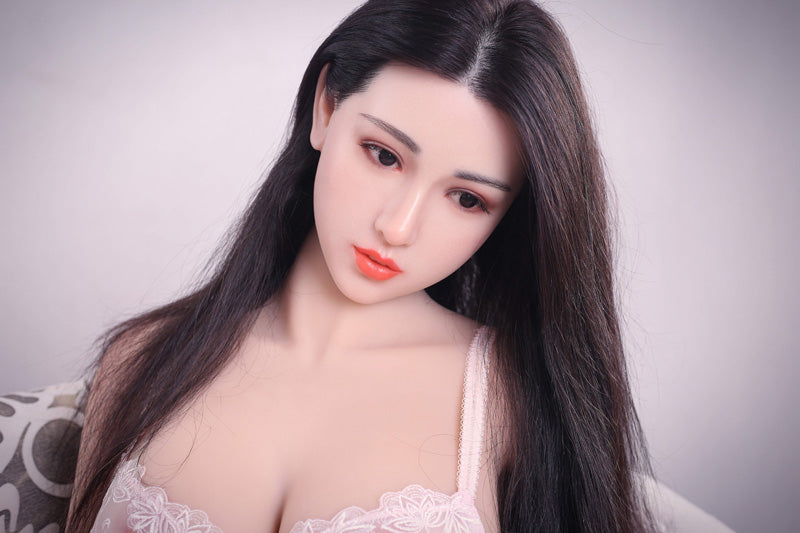 真人大小性爱娃娃 80。冒险的阿丽亚娜