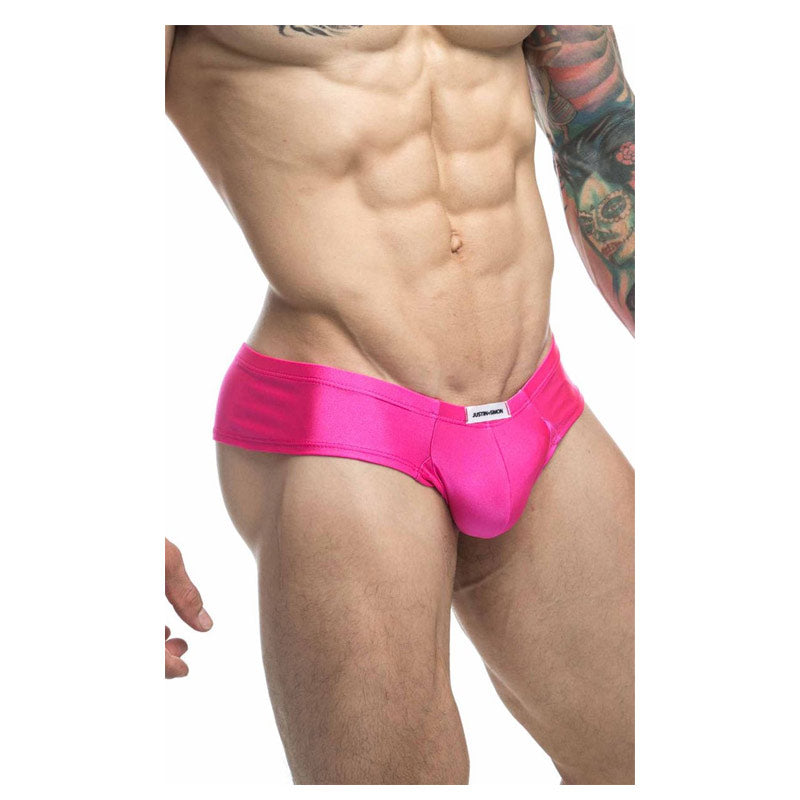 贾斯汀 + 西蒙·奇克简报
